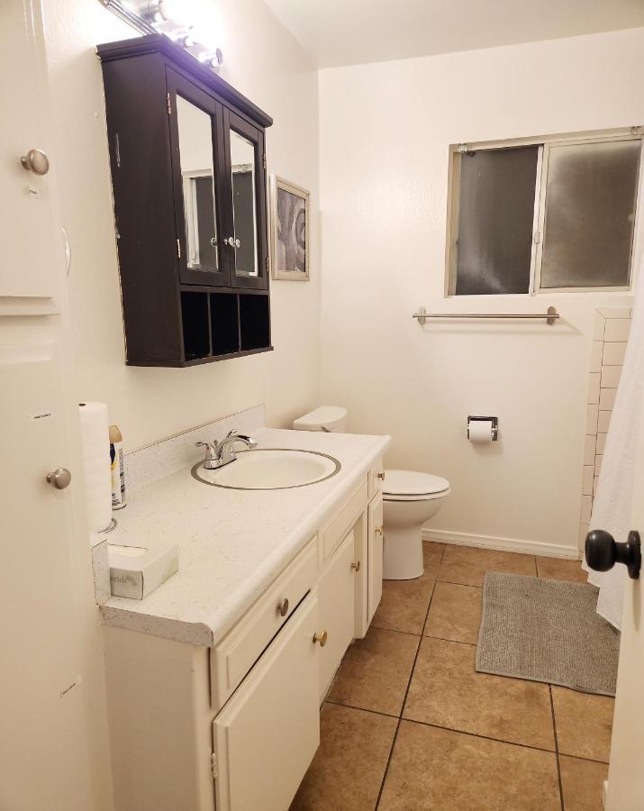 Centrally Located, 4X Queen, 300 Mbps Internet With Backyard! Hemet Exteriör bild